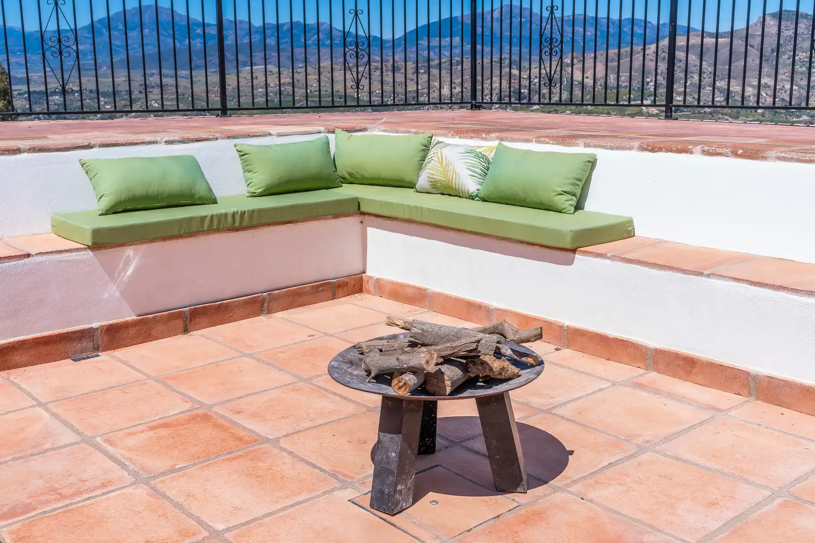 Terrassa de Finca rústica en venda en Álora amb Aire condicionat, Calefacció i Jardí privat