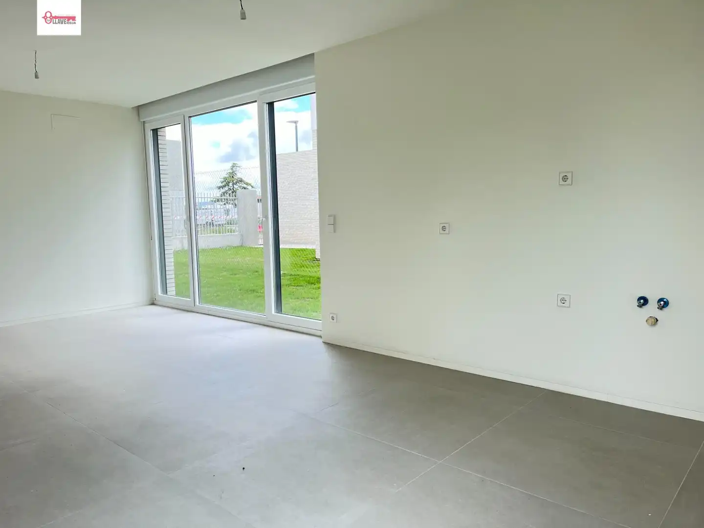 Sala d'estar de Casa o xalet en venda en Burgos amb Calefacció, Jardí privat i Terrassa
