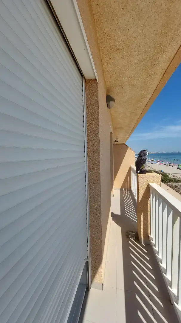 Vista exterior de Dúplex de alquiler en La Manga del Mar Menor con Aire acondicionado, Terraza y Amueblado