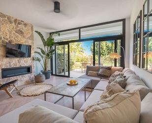 Living room of Single-family semi-detached for sale in Marbella  with Air Conditioner, Terrace and Storage room