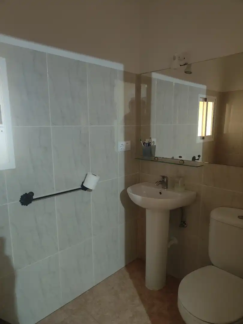 Bany de Casa o xalet en venda en Villanueva de la Reina amb Jardí privat