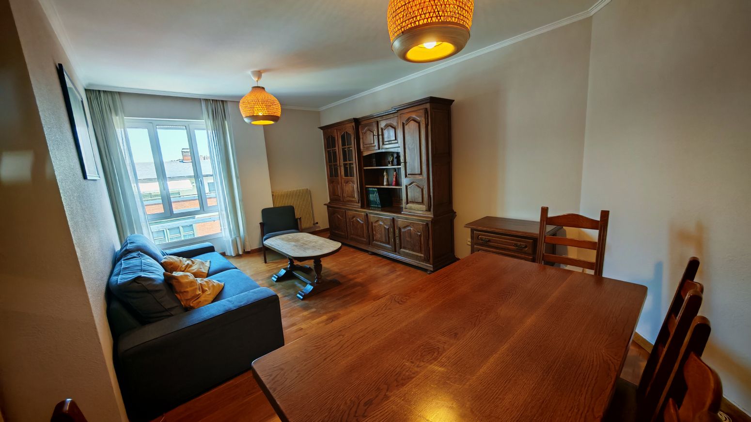 Sala d'estar de Pis de lloguer en  Pamplona / Iruña amb Calefacció, Parquet i Terrassa
