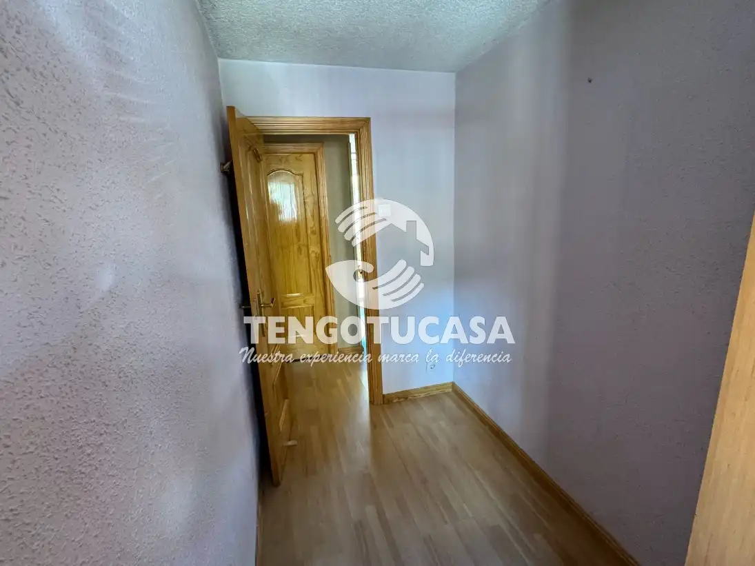 Piso en venta en Madrid con Calefacción, Trastero y Horno