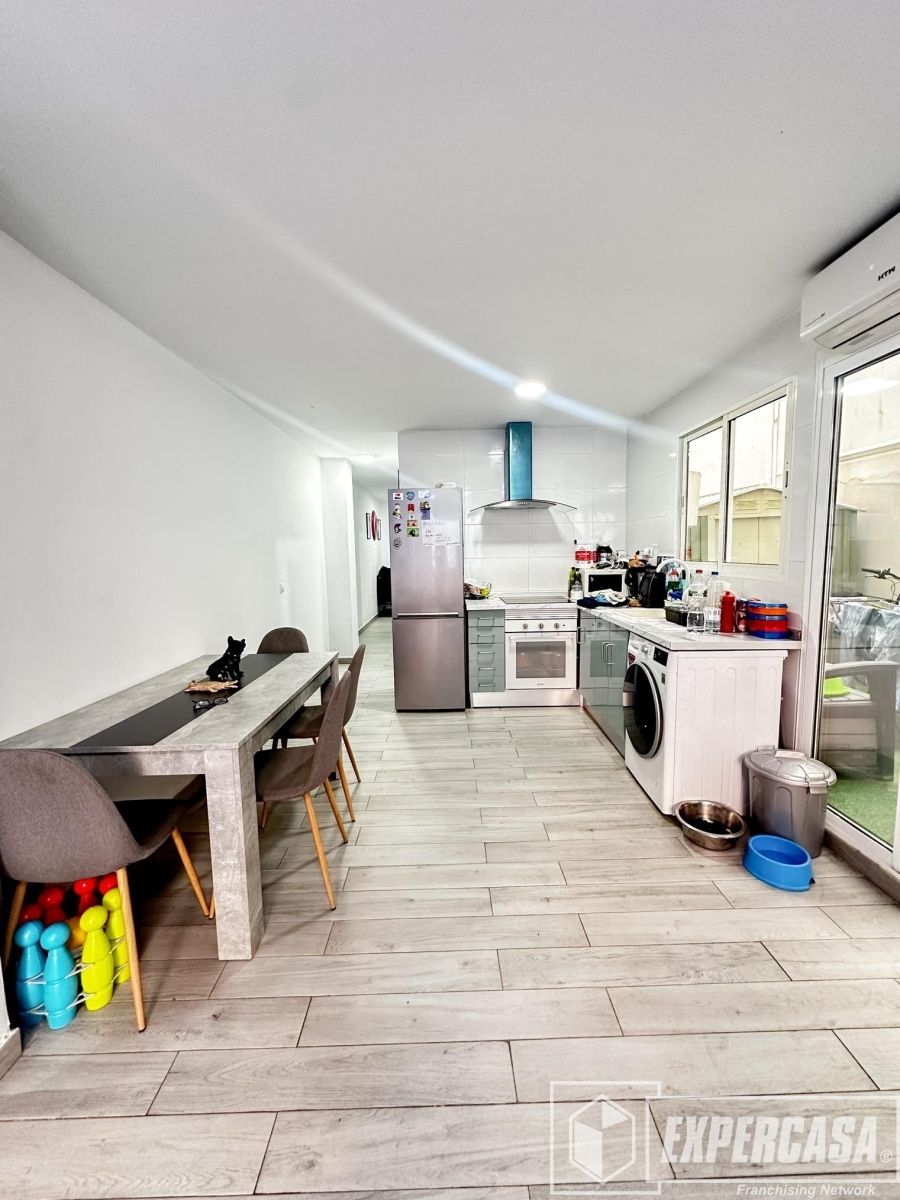 Kitchen of Flat for sale in  Valencia Capital  with Air Conditioner and Terrace