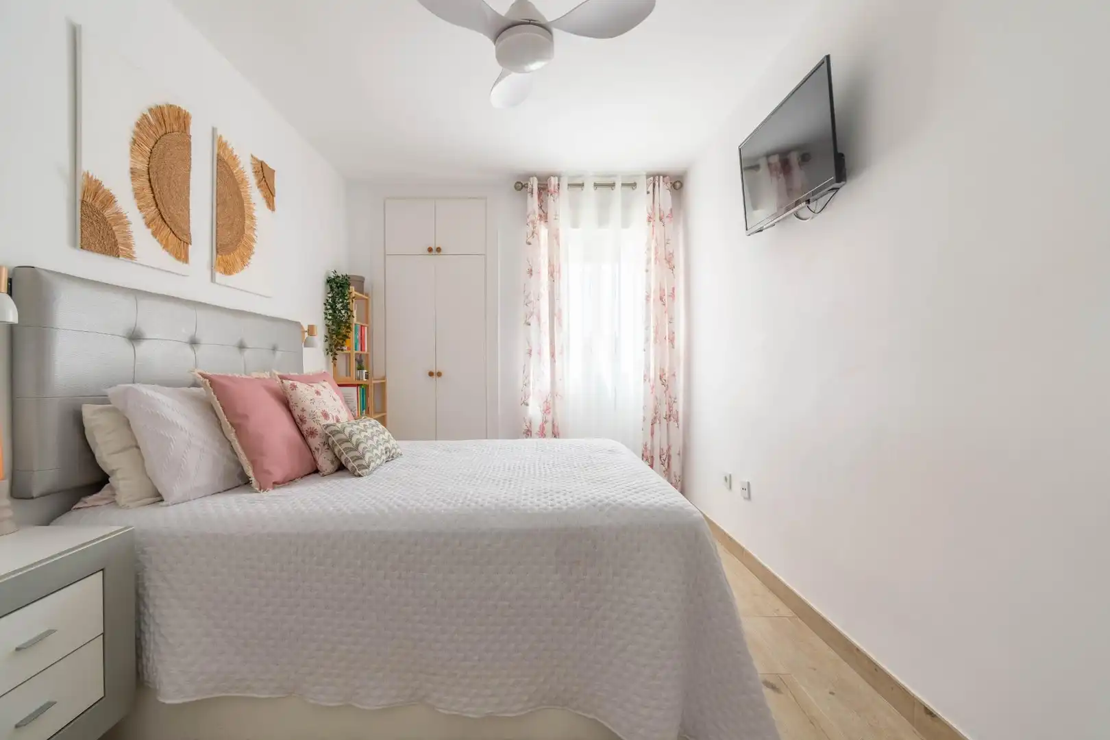 Habitación de Piso en venta en Almería con Aire acondicionado y Terraza