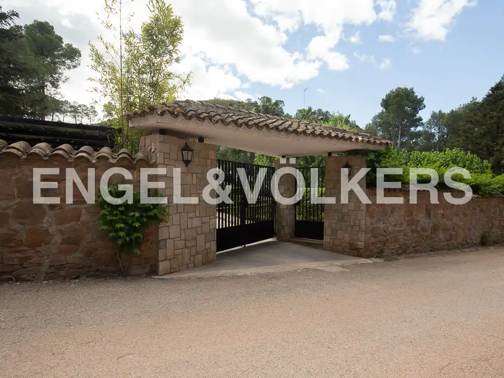 Houses for sale in Náquera  with Air Conditioner, Heating and Private garden