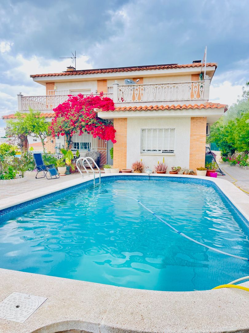 Swimming pool of House or chalet for sale in  Tarragona Capital  with Air Conditioner, Heating and Private garden