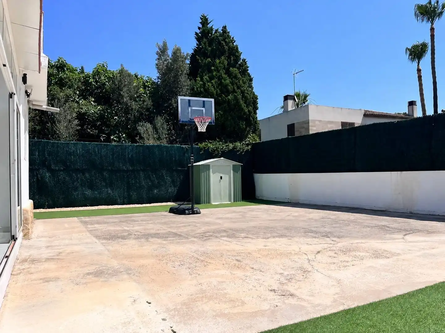 Aparcament de Casa o xalet en venda en La Pobla de Vallbona amb Aire condicionat, Calefacció i Jardí privat