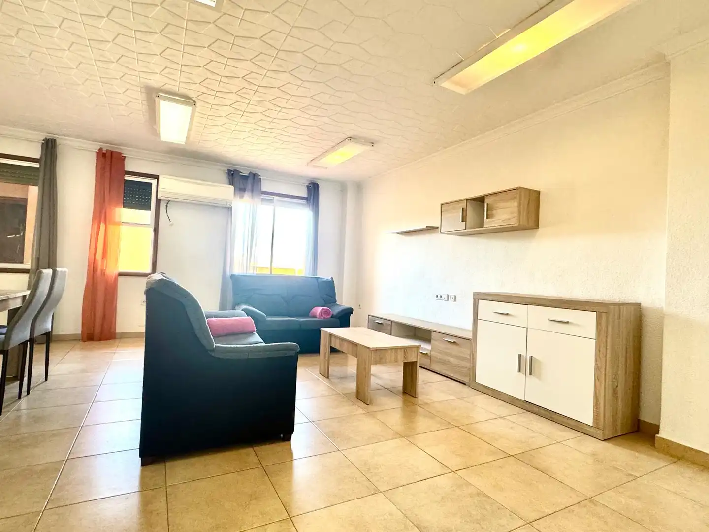 Sala d'estar de Pis de lloguer en Murcia amb Aire condicionat, Calefacció i Terrassa