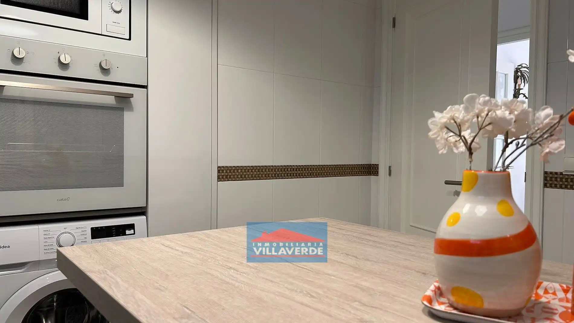 Kitchen of Flat for rent in Cangas   with Furnished