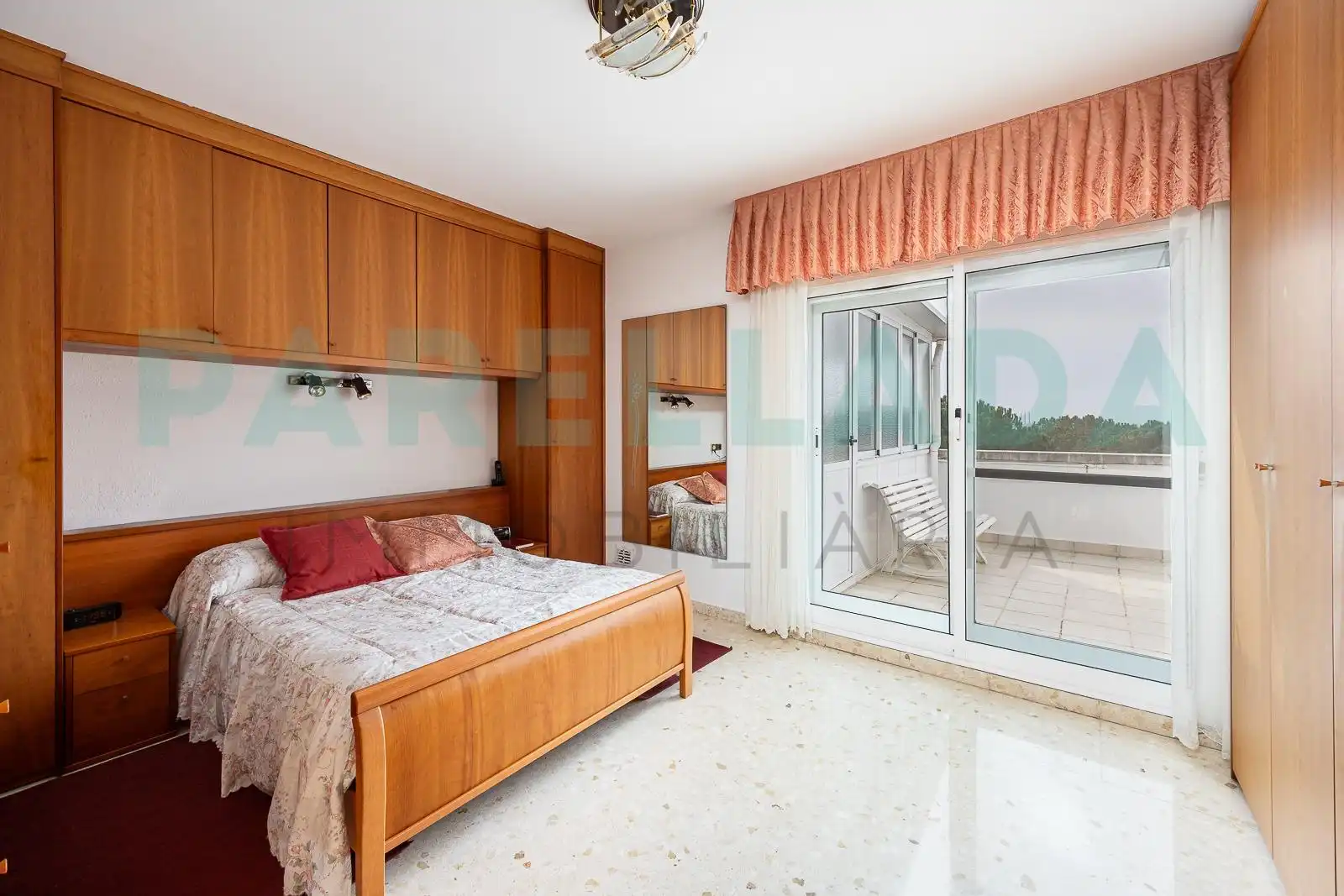 Habitación de Casa o chalet en venta en Badalona con Aire acondicionado, Calefacción y Jardín privado