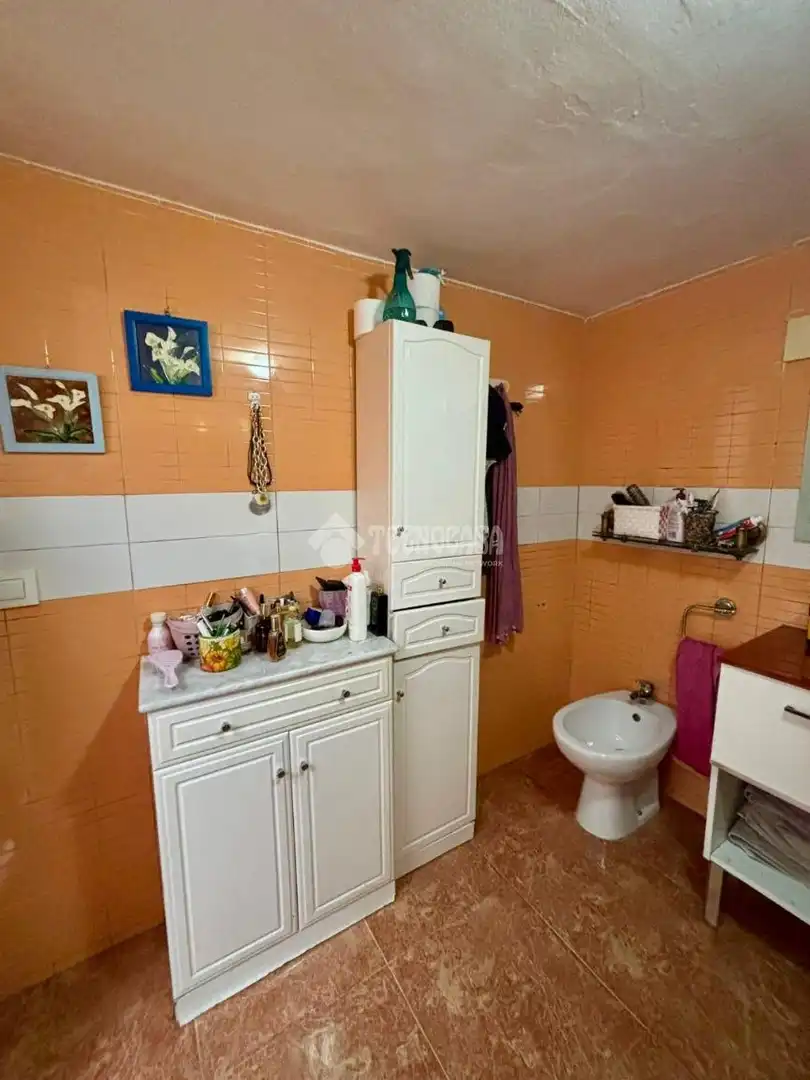 Bany de Casa adosada en venda en Andújar amb Aire condicionat i Moblat