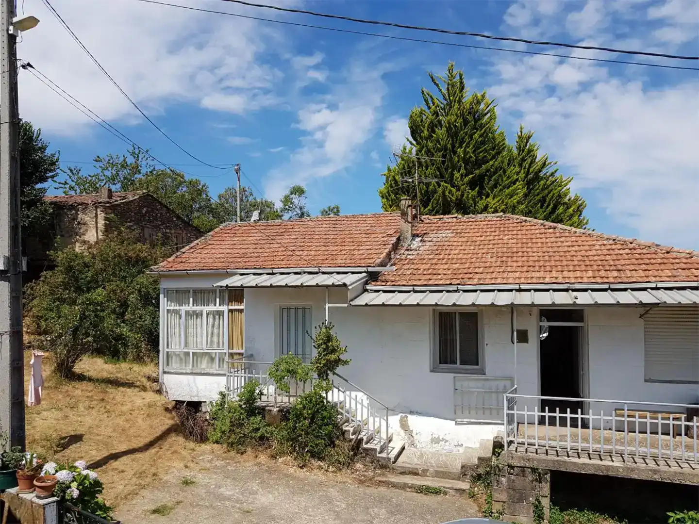 Vista exterior de Finca rústica en venda en Castrelo do Val amb Balcó