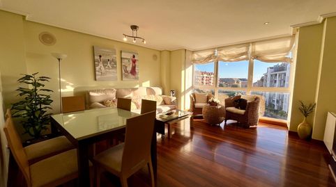 PISO DÚPLEX EN VALDENOJA CON VISTAS A LA BAHÍA