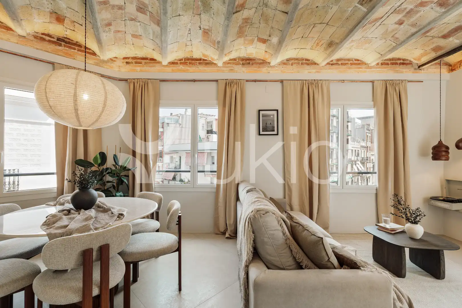 Sala de estar de Apartamento de alquiler en Barcelona con Aire acondicionado, Calefacción y Terraza