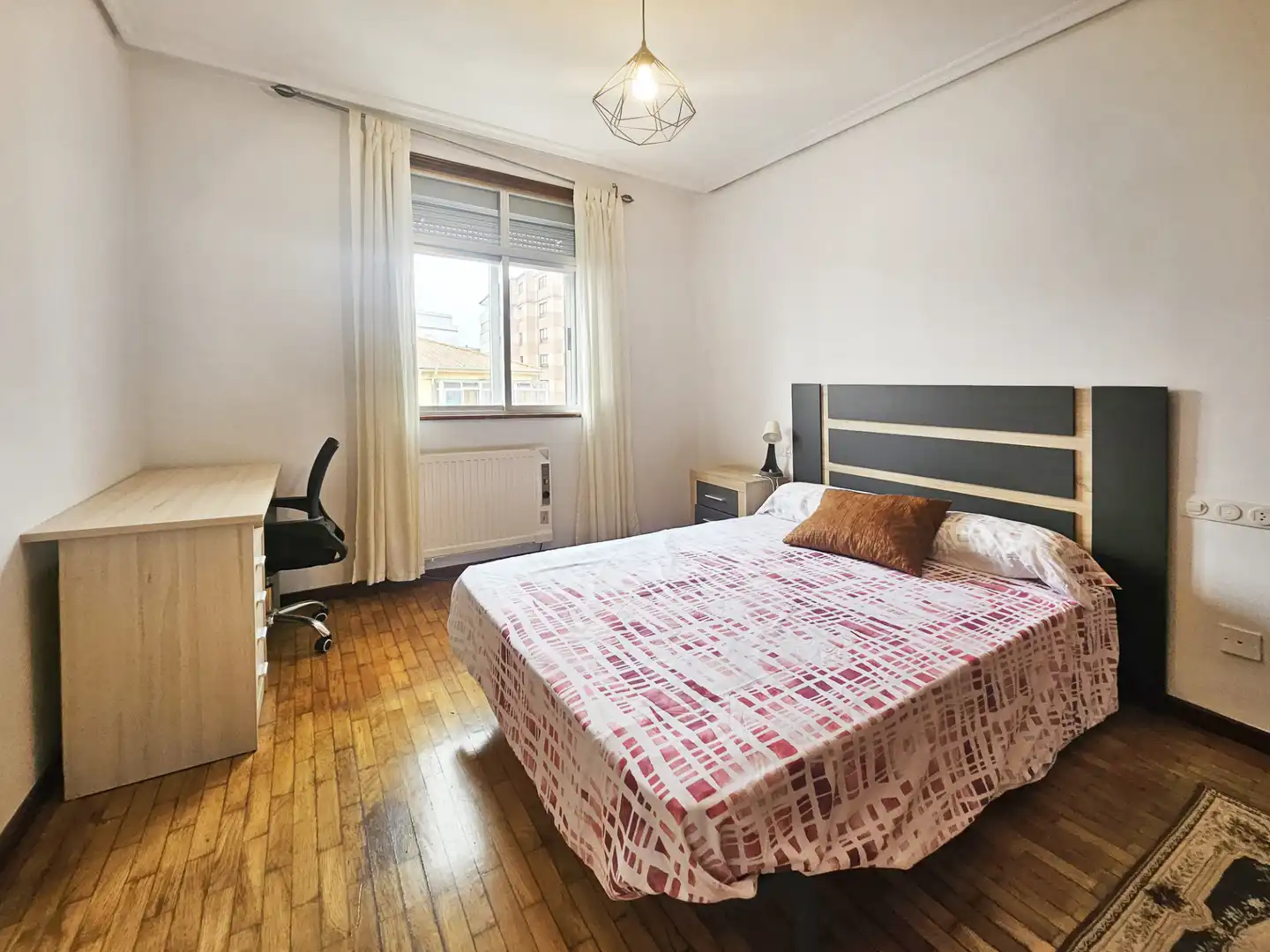 Bedroom of Flat for rent in A Coruña Capital   with Heating, Furnished and Oven