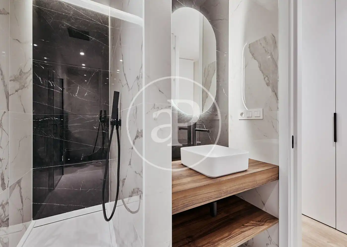 Baño de Piso en venta en Madrid con Aire acondicionado, Calefacción y Amueblado