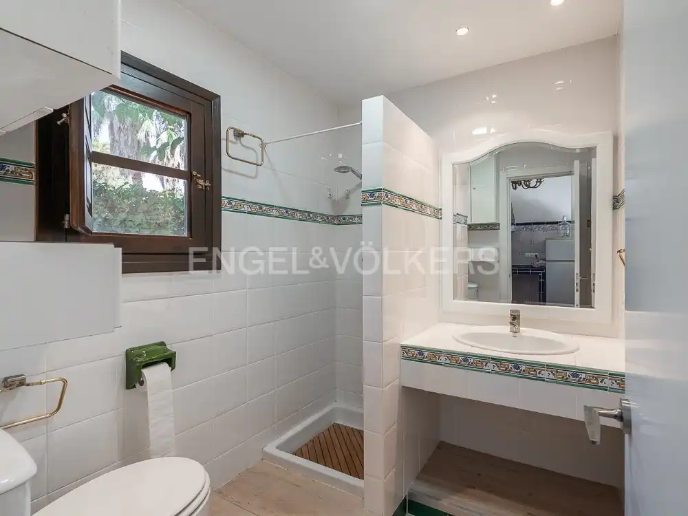 Bathroom of Houses for rent in Bétera  with Air Conditioner, Heating and Private garden