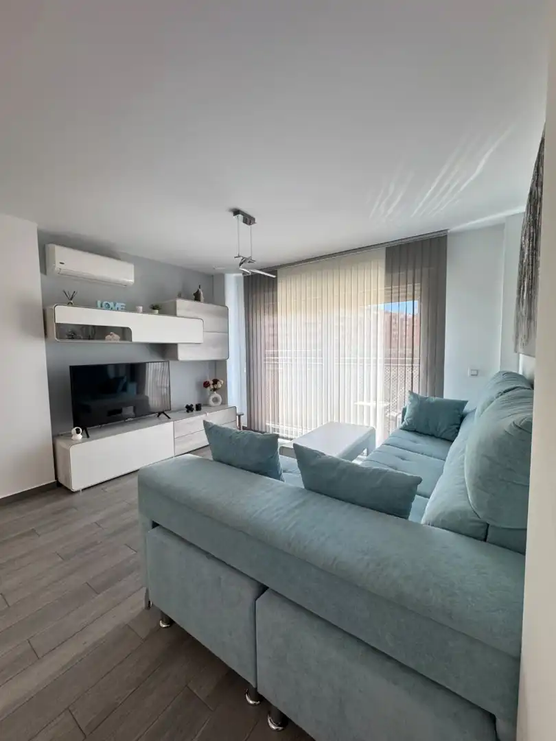 Sala d'estar de Pis en venda en  Jaén Capital amb Terrassa i Balcó