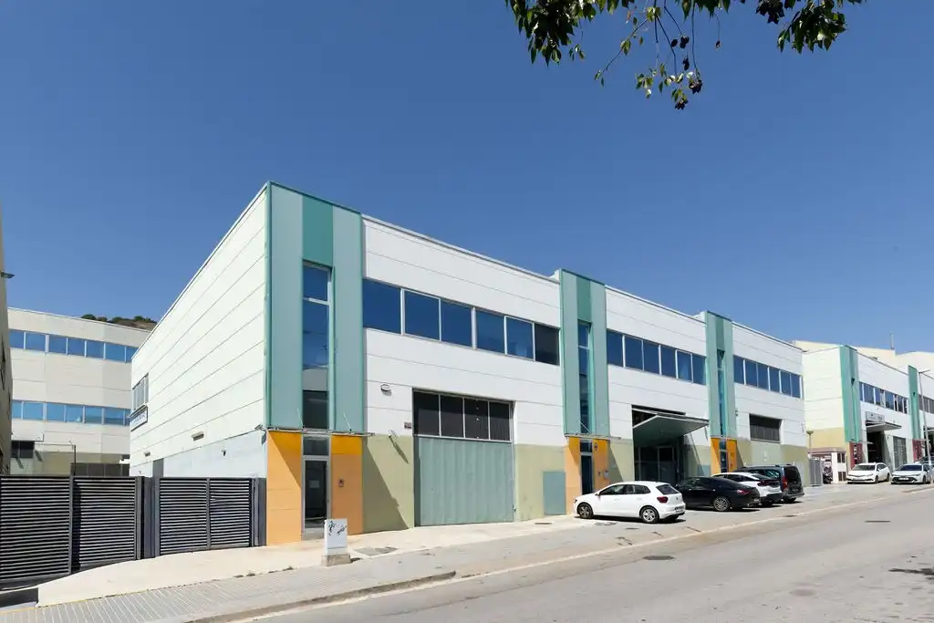 Exterior view of Industrial buildings for sale in Badalona  with Alarm