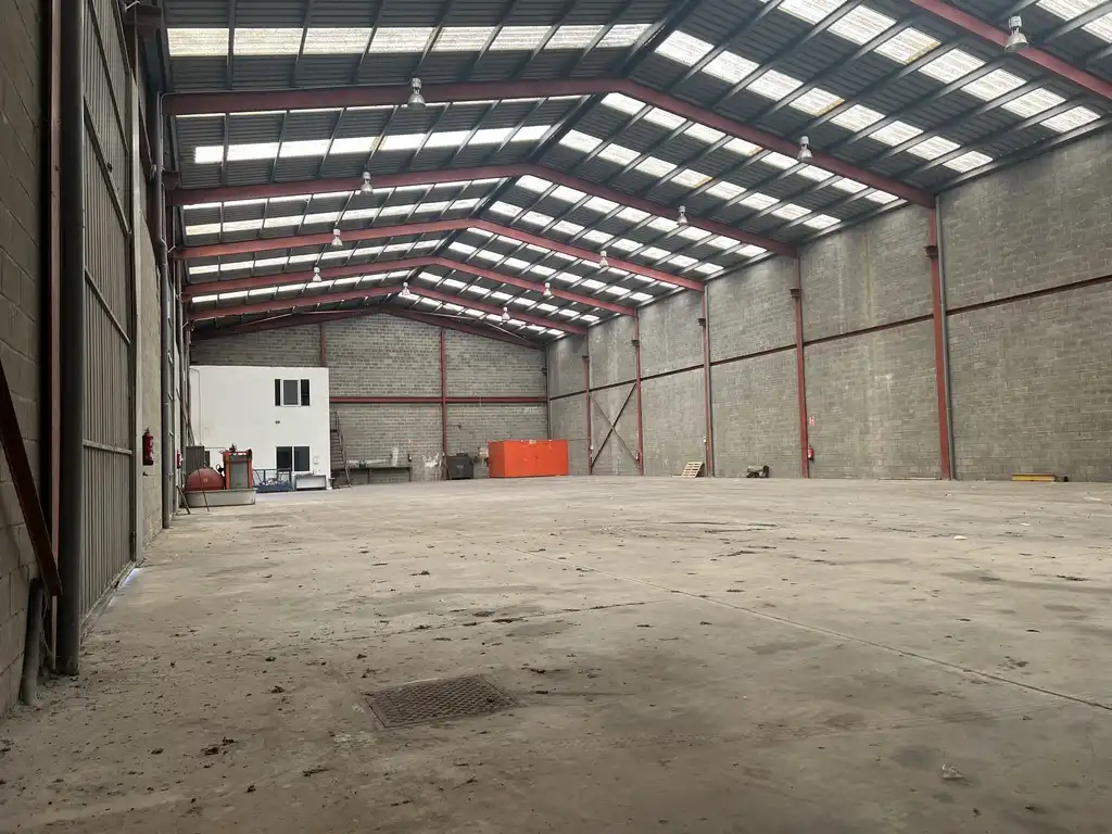 Industrial buildings for rent in Avenida do Mar, 139, Zona Ultramar