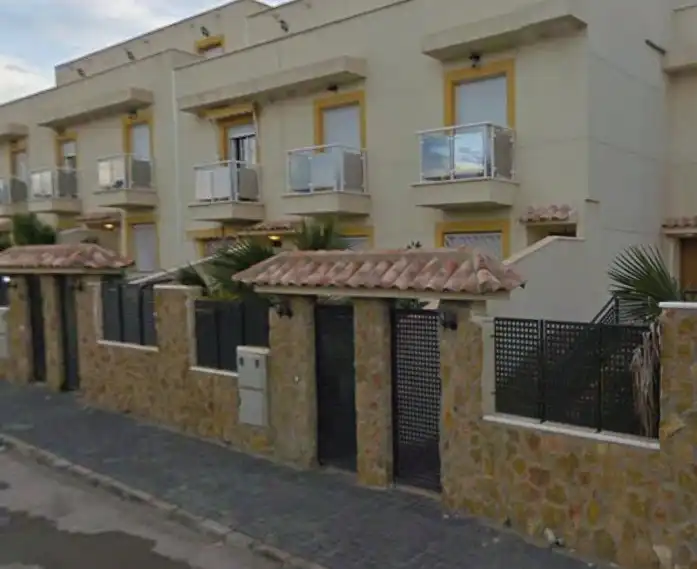 Xalet amb jardí en venda a Las Majadas-Las Molinetas-Labradorcico