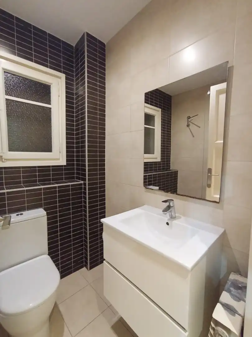 Baño de Piso en venta en Barcelona con Calefacción y Horno