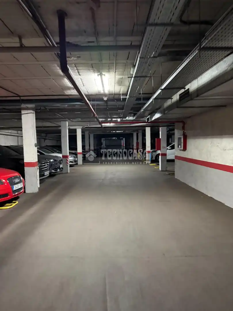 Parkplatz von Garage zum Verkauf in Fuenlabrada mit Alarm