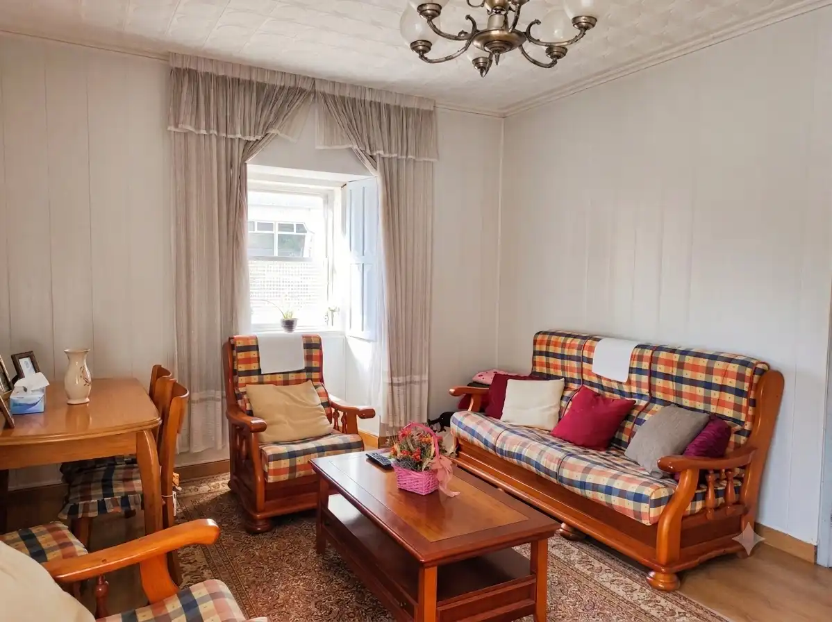 Sala d'estar de Casa o xalet en venda en A Laracha   amb Calefacció, Jardí privat i Terrassa