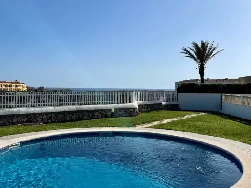 Schwimmbecken von Haus oder Chalet zur Miete in Ciutadella de Menorca mit Klimaanlage, Privatgarten und Abstellraum