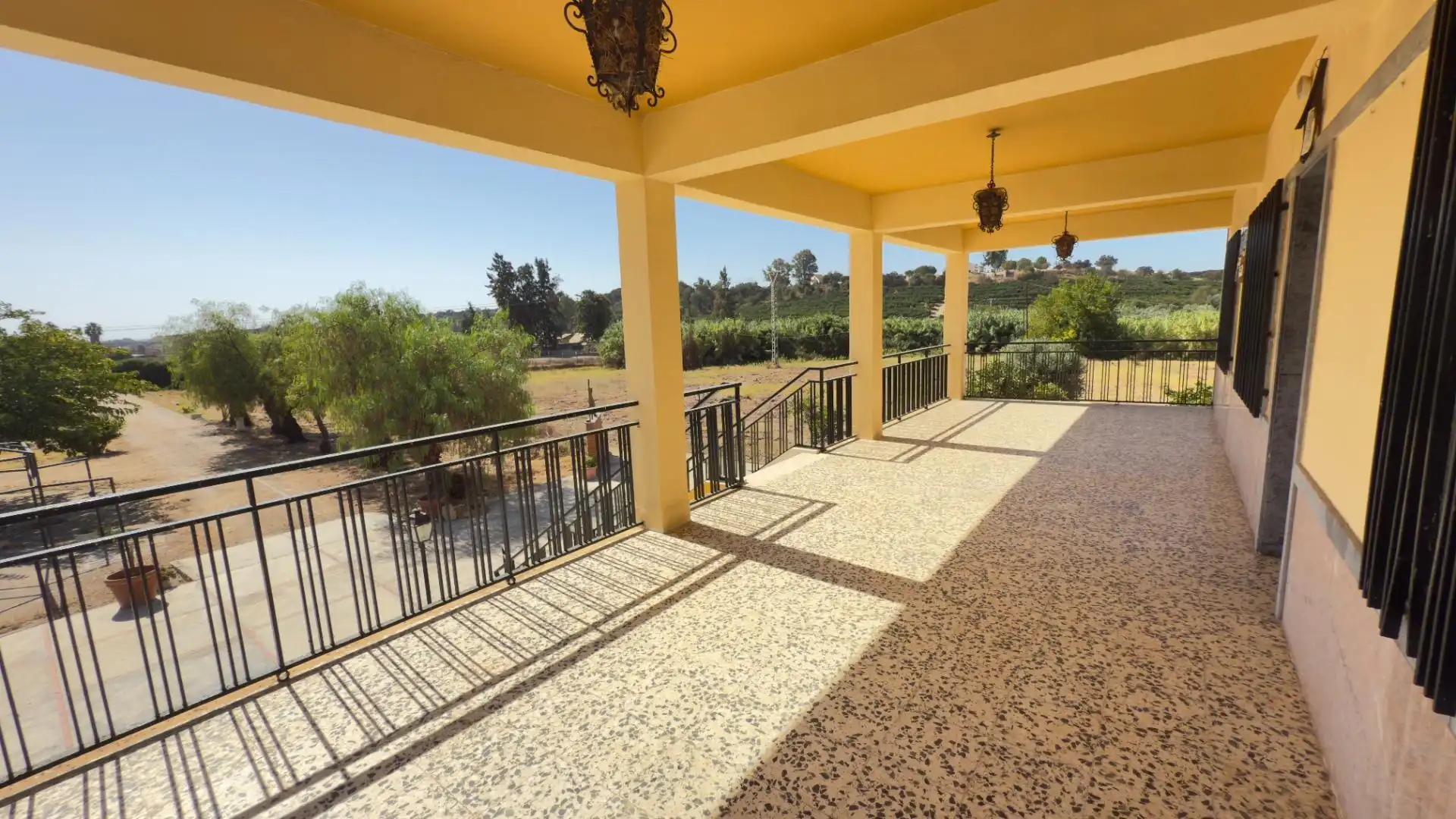 Terrassa de Finca rústica en venda en Gibraleón amb Aire condicionat, Jardí privat i Terrassa