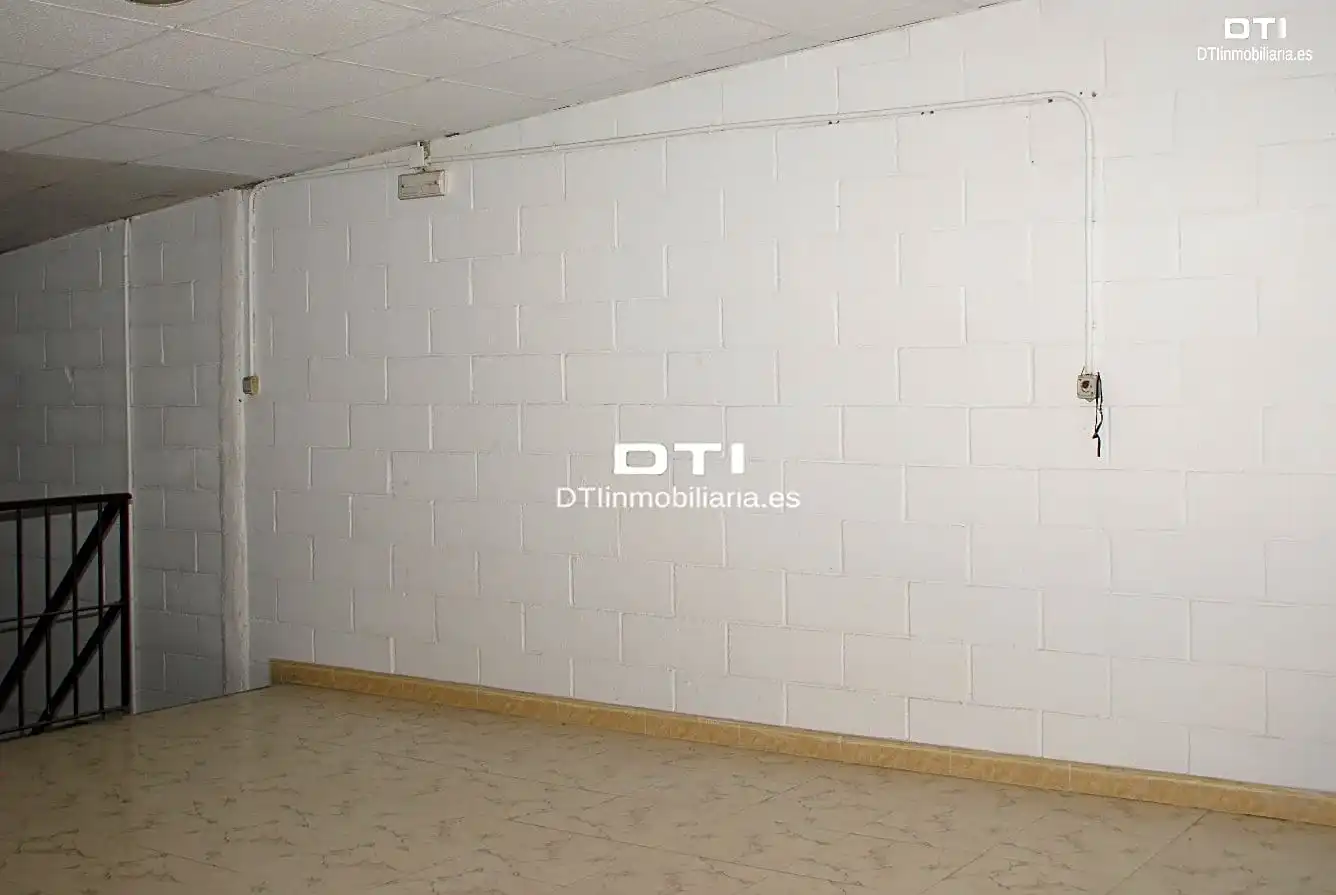 Nave industrial en venta en Huelva