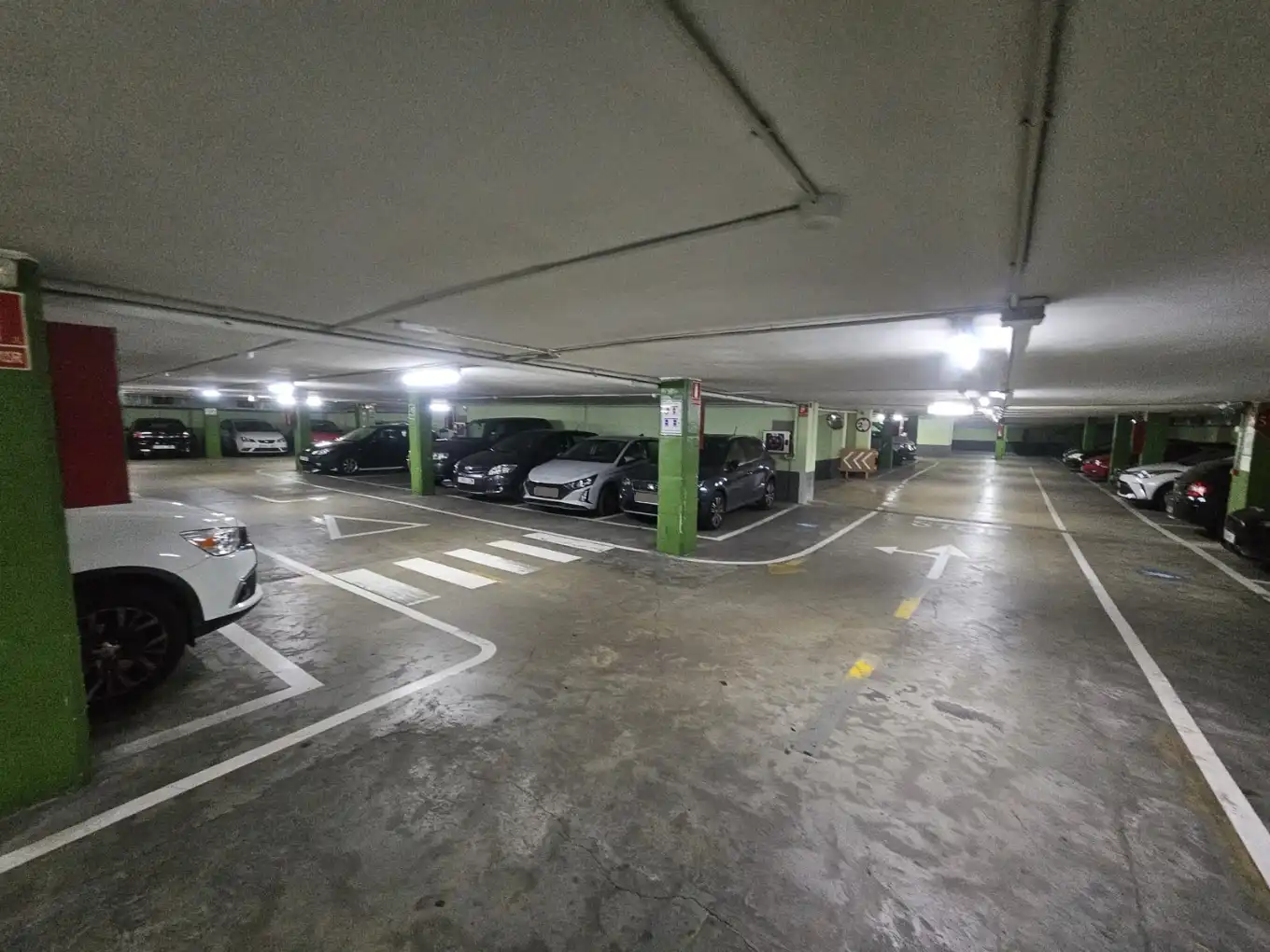 Parking de Garaje de alquiler en Terrassa con Alarma