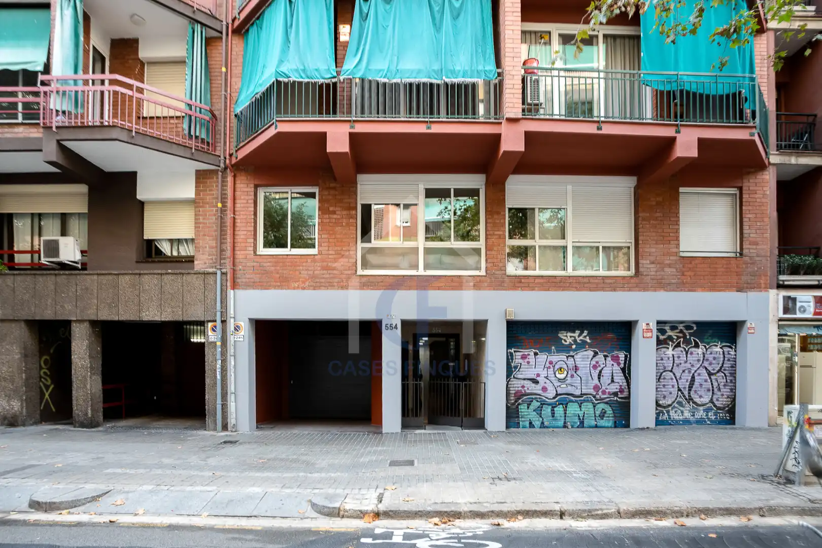 Vista exterior de Ático en venta en Barcelona con Calefacción y Balcón
