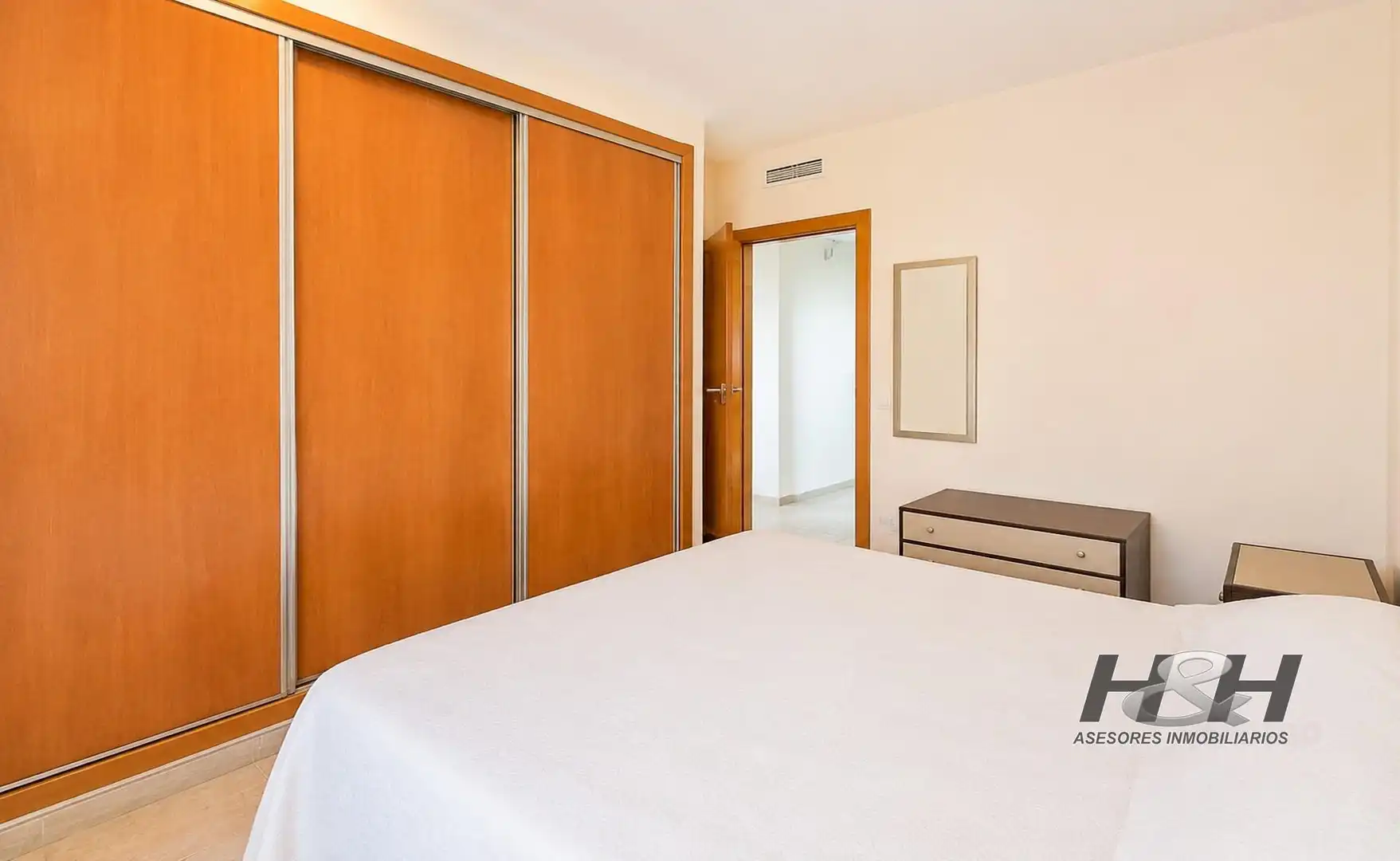 Schlafzimmer von Wohnung zum Verkauf in Valencia mit Abstellraum und Balkon