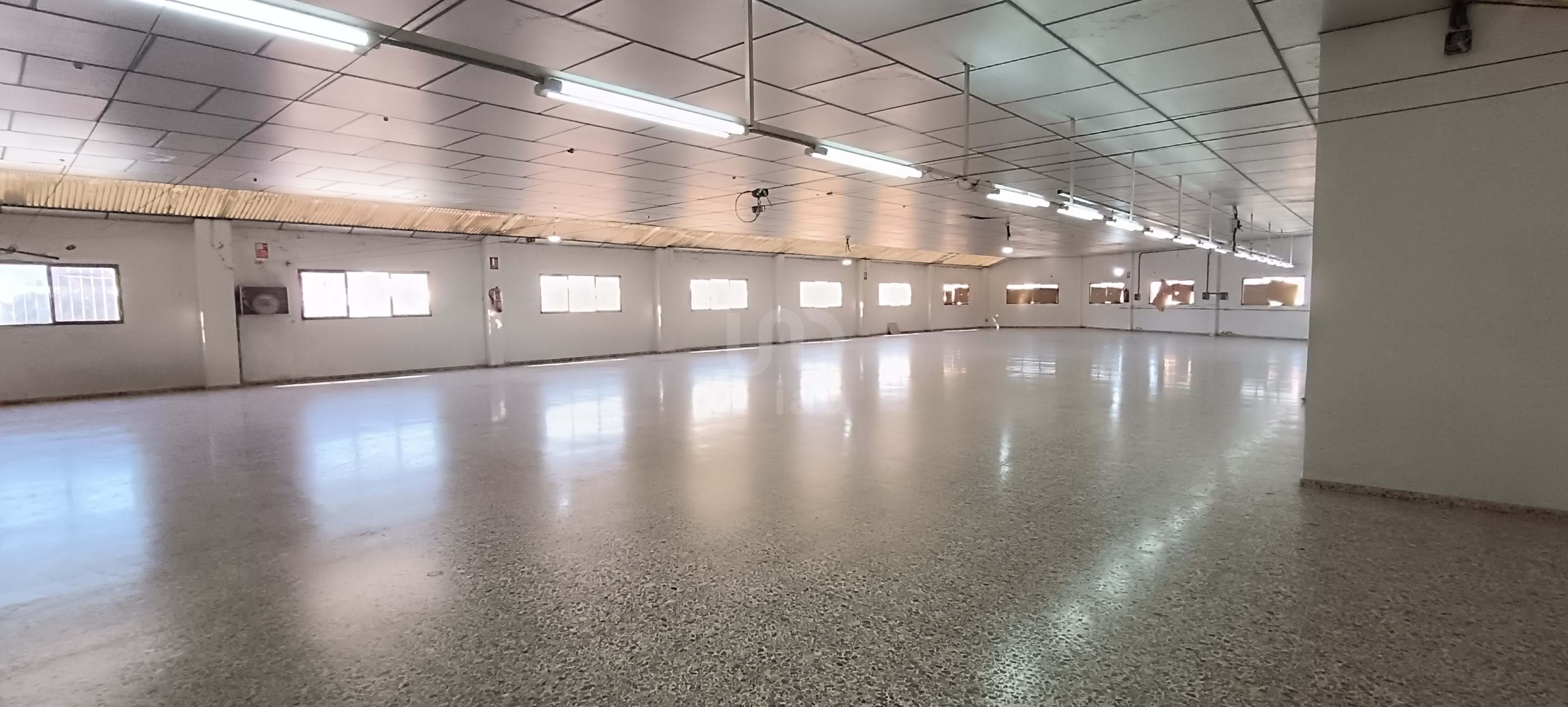 Building for sale in Albatera