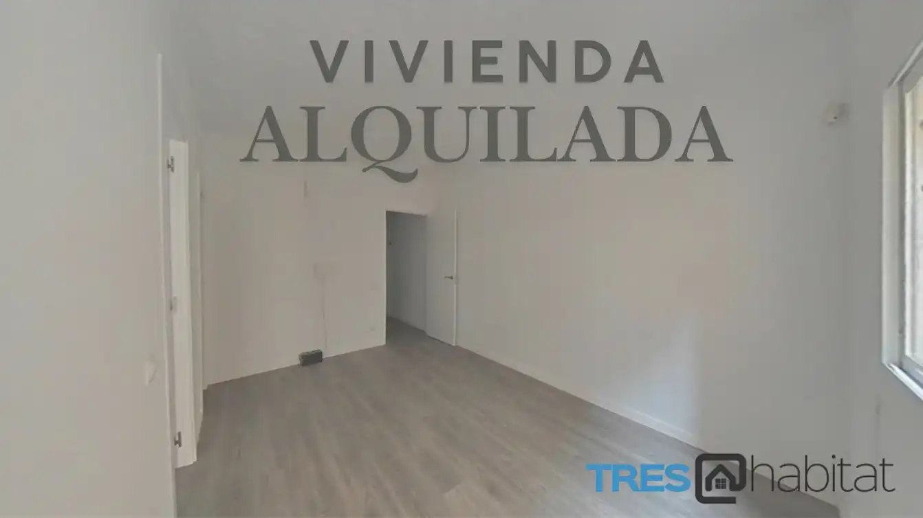 Habitación de Piso en venta en Badalona con Horno