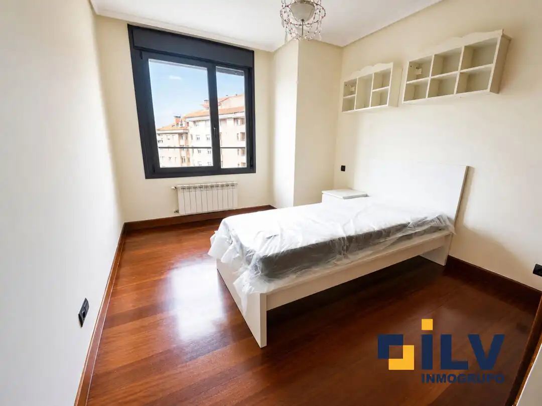 Habitación de Piso en venta en Santurtzi  con Calefacción y Terraza