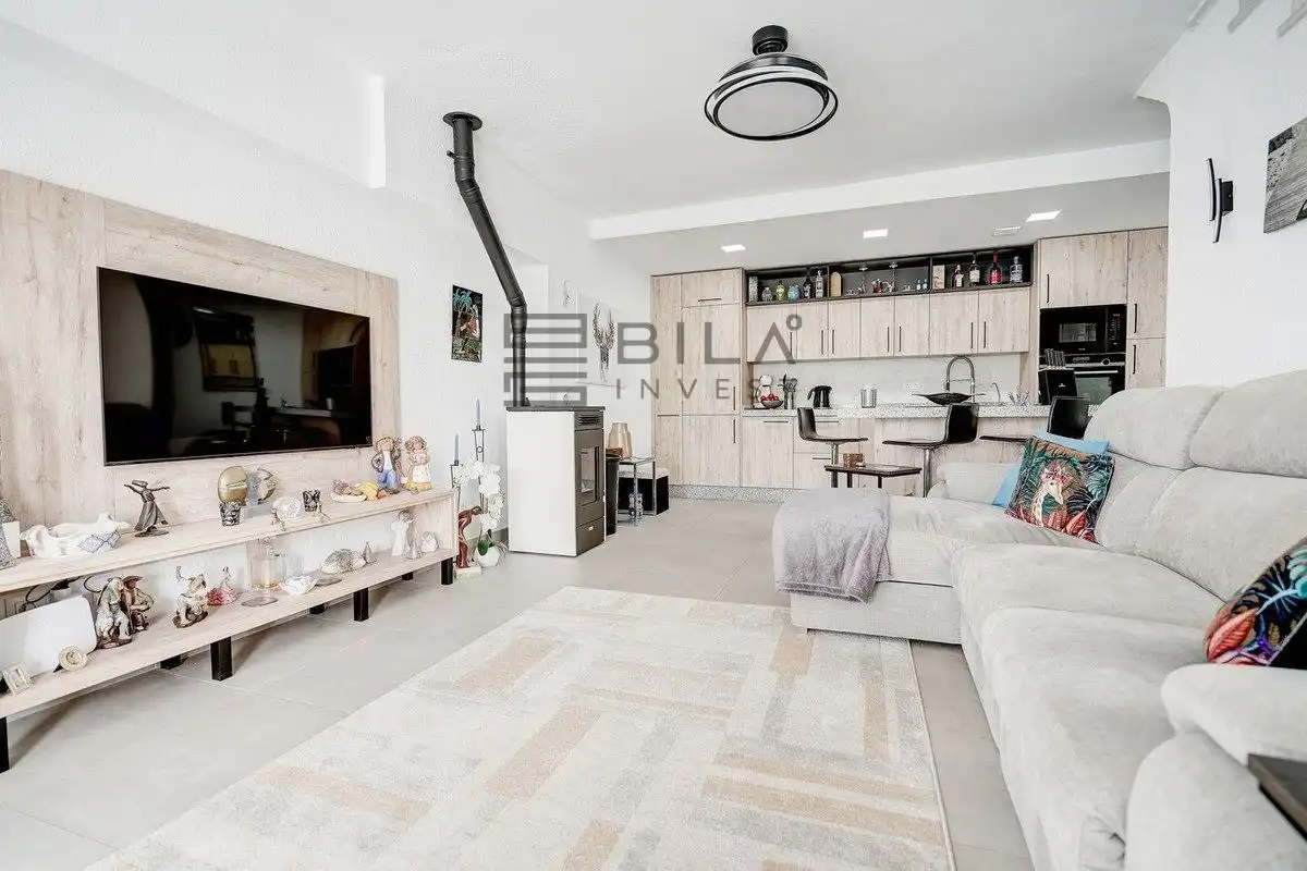 Adosado con piscina en venta en Jade, imagen 7