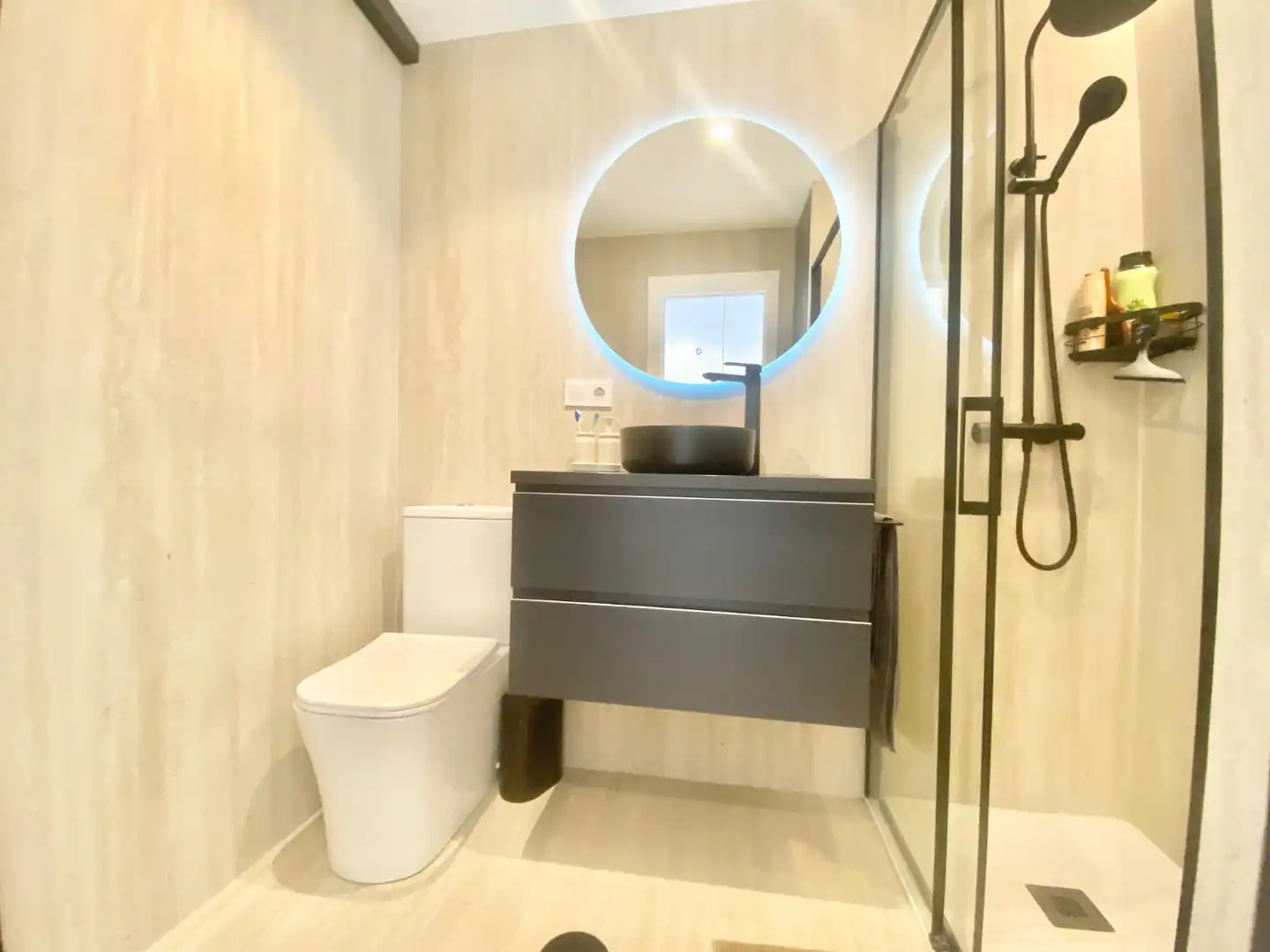 Badezimmer von Wohnung zur Miete in El Campello mit Klimaanlage, Schwimmbad und Möbliert
