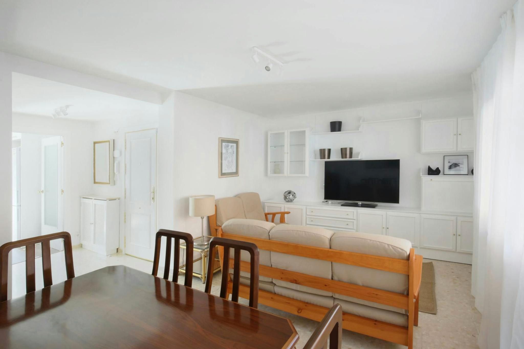 Living room of Flat to rent in  Madrid Capital  with Heating, Furnished and Washing machine