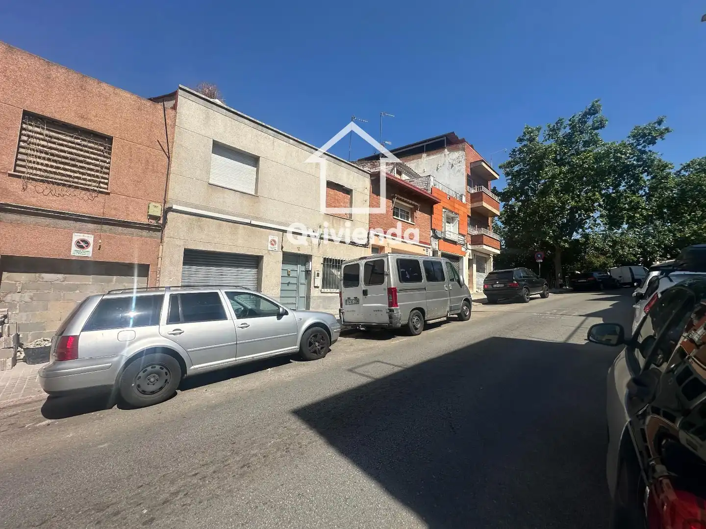 Vista exterior de Casa adosada en venda en Sabadell