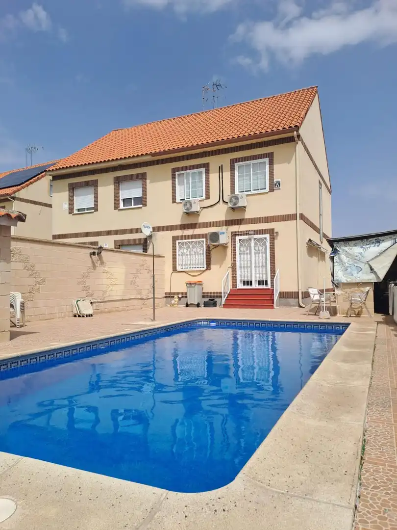 Swimming pool of Houses for sale in Las Ventas de Retamosa  with Air Conditioner, Heating and Terrace