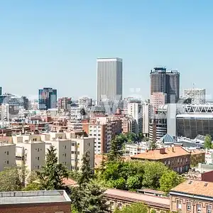 Vista exterior de Piso en venta en Madrid con Aire acondicionado, Calefacción y Jardín privado
