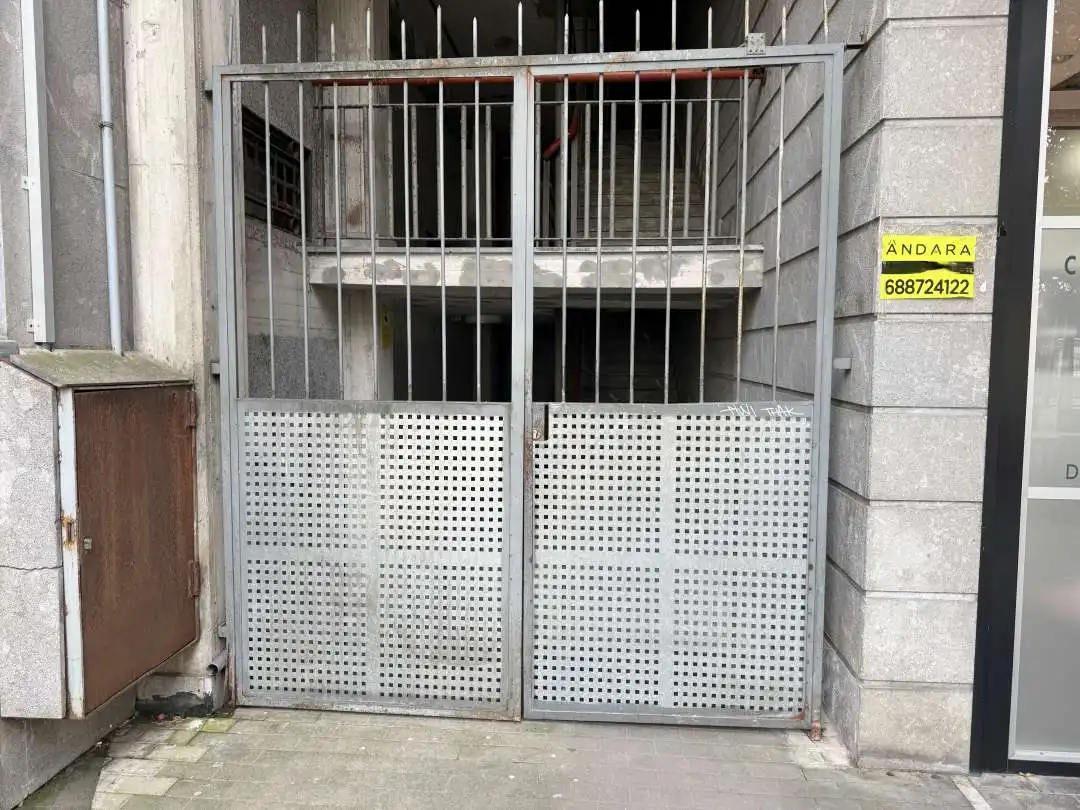 Aparcamiento en venta en Trenbide Kalea