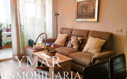 Living room of Flat for sale in Móstoles  with Air Conditioner, Heating and Parquet flooring