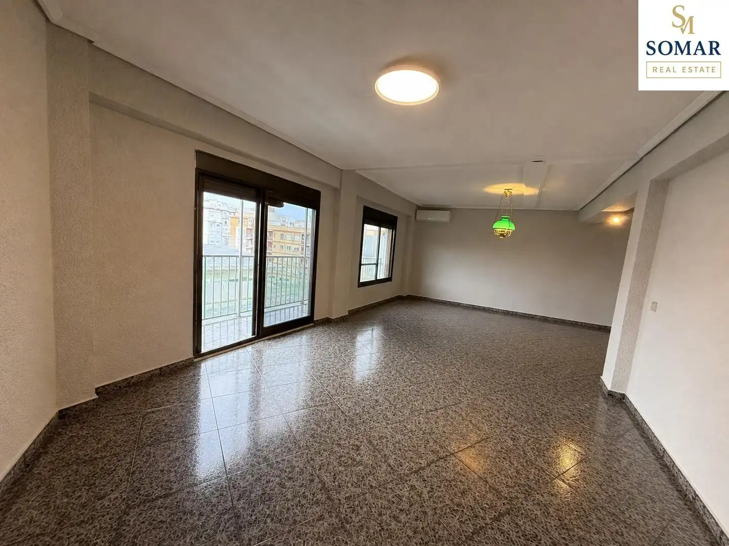 Sala de estar de Piso en venta en Valencia con Aire acondicionado y Balcón