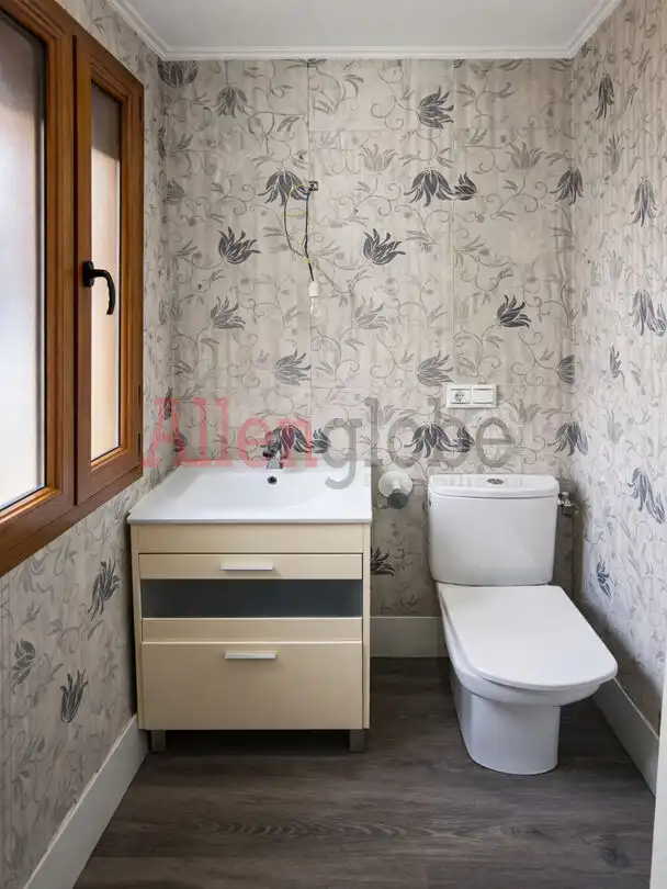 Baño de Casa o chalet en venta en Mieres (Asturias) con Calefacción, Terraza y Balcón