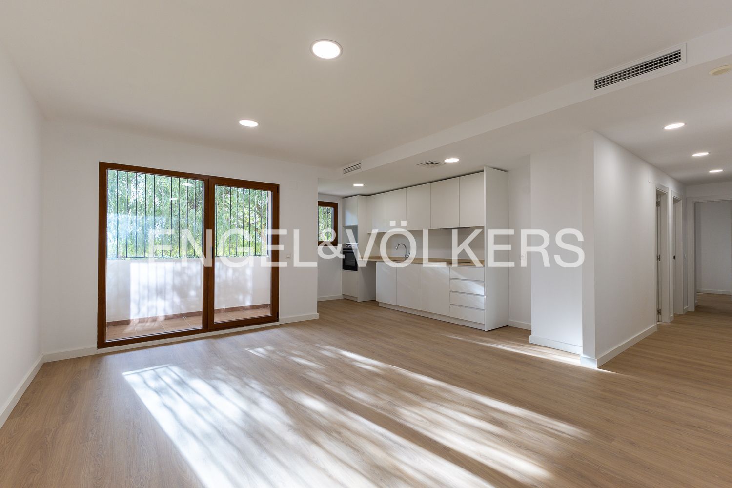 Wohnzimmer von Wohnungen miete in La Pobla de Vallbona mit Klimaanlage, Heizung und Parkett