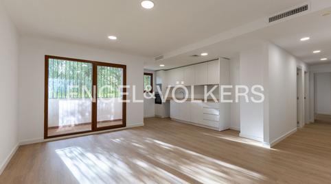 Foto 3 de Apartament de lloguer a Calle Maria de Luna